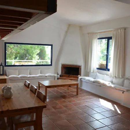 Feriehus Vigla 4 Adults 2 Kids *
