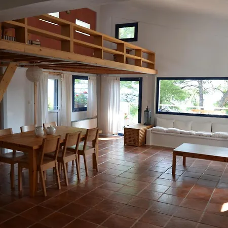 Feriehus Vigla 4 Adults 2 Kids *